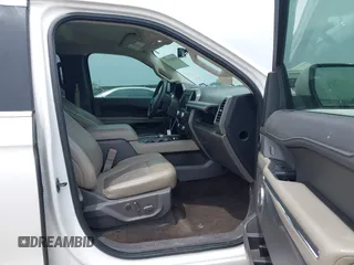 2018 Ford Expedition XLT with VIN 1FMJU1HT8JEA60704, listed as a IAAI auction lot 42068391 with 120,940 mi miles and . Bid and sale history available at DreamBid. Image 5.