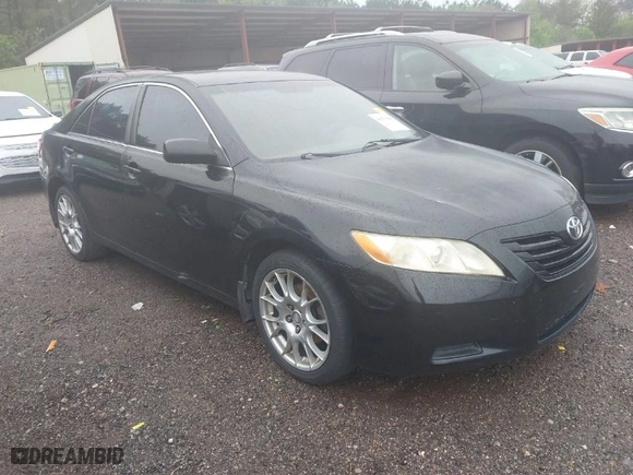 2007 Toyota Camry CE with VIN JTNBE46K573000686, listed as a IAAI auction lot 41971943 with 302,136 mi miles. Bid and sale history available at carsss.com. Image 1.