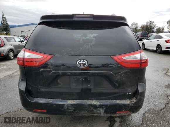 2018 Toyota Sienna LE Auto Access Seat with VIN 5TDKZ3DCXJS929065, listed as a Copart auction lot 48763185 with 67,920 mi miles and Salvage Title. Bid and sale history available at carsss.com. Image 6.