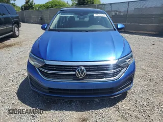 2024 Volkswagen Jetta SE z VIN 3VW7M7BU4RM097495, wystawiony jako Copart lot #56818645 z przebiegiem 6 762 mil mil oraz Szkoda całkowita • Salvage title. Historia ofert i sprzedaży dostępna na DreamBid. Obrazek 5.