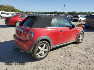 2009 MINI Convertible z VIN WMWMR335X9TU95073, wystawiony jako Copart lot #73690884 z przebiegiem 63 888 mil mil oraz Szkoda całkowita • Salvage title. Historia ofert i sprzedaży dostępna na DreamBid. Obrazek 3.