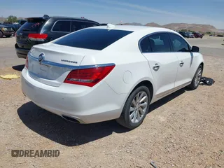 2016 Buick LaCrosse Leather with VIN 1G4GB5G31GF172921, listed as a IAAI auction lot 42101415 with 84,398 mi miles. Bid and sale history available at carsss.com. Image 4.