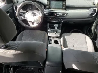 2023 Kia Seltos LX z VIN KNDEP2AA8P7463168, wystawiony jako Copart lot #49137795 z przebiegiem Nie podano mil oraz Szkoda całkowita • Salvage title. Historia ofert i sprzedaży dostępna na DreamBid. Obrazek 8.