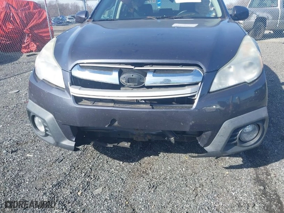 2014 Subaru Outback 2.5i Limited with VIN 4S4BRBMC2E3259007, listed as a IAAI auction lot 41655183 with 141,729 mi miles. Bid and sale history available at carsss.com. Image 6.