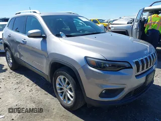 2019 Jeep Cherokee Latitude with VIN 1C4PJMCB0KD105214, listed as a IAAI auction lot 41720808 with 50,080 mi miles. Bid and sale history available at carsss.com. Image 1.