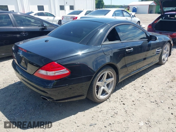 2007 Mercedes-Benz SL 550 с VIN WDBSK71F07F121213, выставлен на аукционе IAAI как лот 42210962 с пробегом 96 088 миль миль и . История ставок и продаж доступна на DreamBid. Изображение 4.