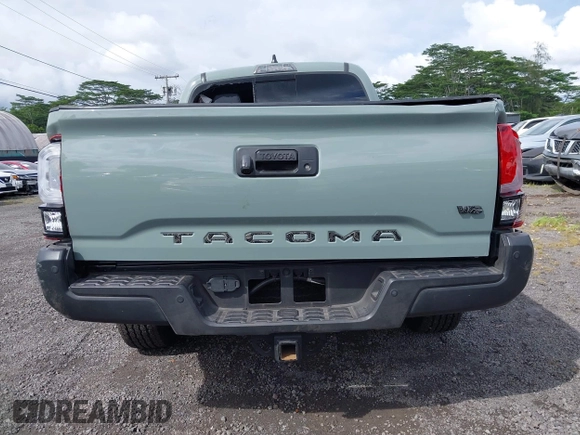 2023 Toyota Tacoma SR5 z VIN 3TYDZ5BNXPT024914, wystawiony jako IAAI lot #41302756 z przebiegiem 20 307 mil mil oraz . Historia ofert i sprzedaży dostępna na DreamBid. Obrazek 17.