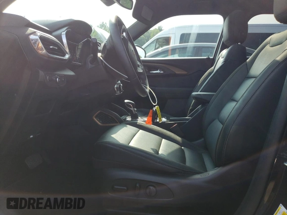 2021 Chevrolet TrailBlazer ACTIV with VIN KL79MSSL7MB129262, listed as a Copart auction lot 64943664 with 33,263 mi miles and Salvage Title. Bid and sale history available at DreamBid. Image 7.