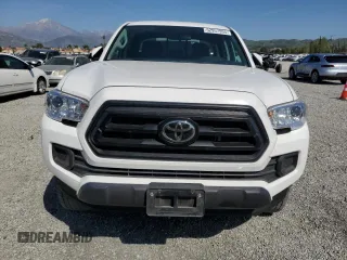 2023 Toyota Tacoma SR z VIN 3TMCZ5AN5PM594103, wystawiony jako Copart lot #52957955 z przebiegiem 21 759 mil mil oraz Szkoda całkowita • Salvage title. Historia ofert i sprzedaży dostępna na DreamBid. Obrazek 5.