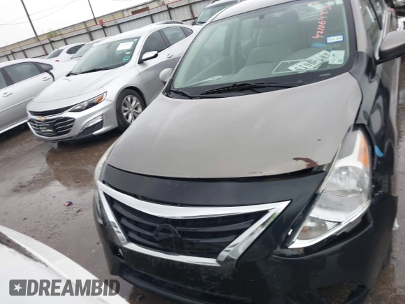 2015 Nissan Versa SV with VIN 3N1CN7AP0FL881056, listed as a IAAI auction lot 42106423 with 134,760 mi miles. Bid and sale history available at carsss.com. Image 6.