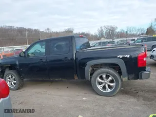 2007 Chevrolet Silverado 1500 LTZ with VIN 2GCEK13YX71690006, listed as a IAAI auction lot 41335272 with 249,949 mi miles. Bid and sale history available at carsss.com. Image 14.