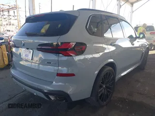 2025 BMW X5 sDrive40i with VIN 5UX13EU06S9Y55088, listed as a IAAI auction lot 41621580 with 1 mi miles. Bid and sale history available at carsss.com. Image 4.
