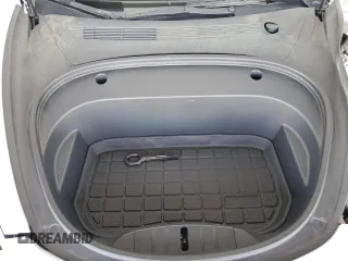 2023 Tesla Model 3 z VIN 5YJ3E1EA5PF395116, wystawiony jako Copart lot #62768205 z przebiegiem 25 285 mil mil oraz Szkoda całkowita • Salvage title. Historia ofert i sprzedaży dostępna na DreamBid. Obrazek 11.