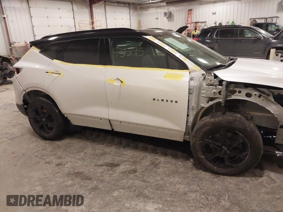 2024 Chevrolet Blazer LT with VIN 3GNKBJR40RS170127, listed as a IAAI auction lot 41443575 with 13,200 mi miles and . Bid and sale history available at DreamBid. Image 13.