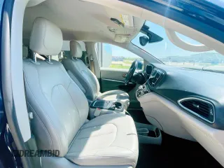 2017 Chrysler Pacifica Touring L Plus with VIN 2C4RC1EG2HR811746, listed as a Copart auction lot 55299395 with 144,047 mi miles and Clean Title. Bid and sale history available at DreamBid. Image 5.