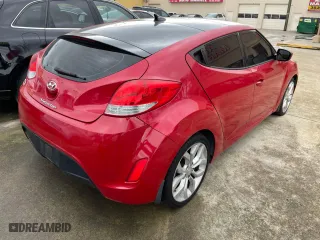 2015 Hyundai Veloster with VIN KMHTC6AD0FU238274, listed as a Copart auction lot 45174464 with 143,112 mi miles. Bid and sale history available at carsss.com. Image 4.