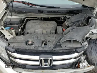 2017 Honda Odyssey SE with VIN 5FNRL5H36HB024018, listed as a Copart auction lot 52437385 with 105,175 mi miles and Salvage Title. Bid and sale history available at carsss.com. Image 13.