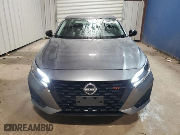 2025 Nissan Altima SR with VIN 1N4BL4CVXSN324017, listed as a Copart auction lot 51744935 with 14,513 mi miles and Clean Title. Bid and sale history available at DreamBid. Image 5.