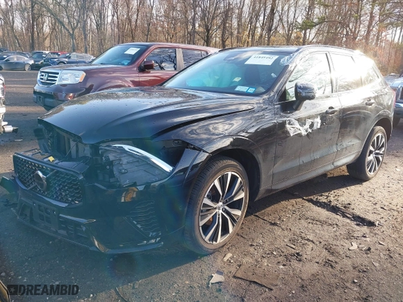 2025 Volvo XC60 Plus with VIN YV4M12RC0S1017821, listed as a IAAI auction lot 41848492 with 4,491 mi miles. Bid and sale history available at carsss.com. Image 18.