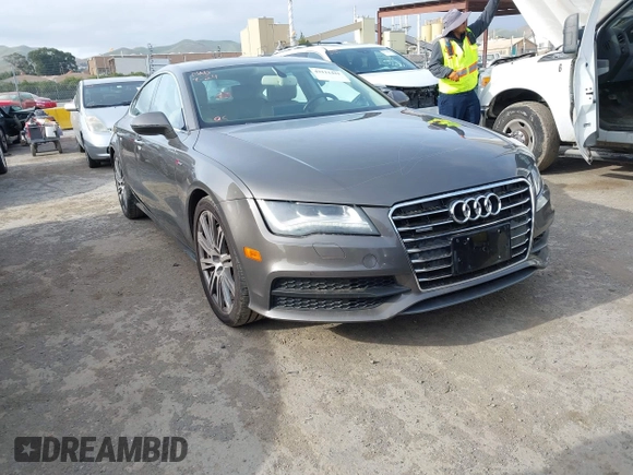 2012 Audi A7 Prestige с VIN WAU2GAFC7CN122113, выставлен на аукционе IAAI как лот 42111441 с пробегом 149 617 миль миль и . История ставок и продаж доступна на DreamBid. Изображение 1.