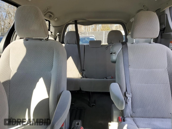 2018 Toyota Sienna LE Auto Access Seat with VIN 5TDKZ3DC8JS915102, listed as a Copart auction lot 44903865 with 112,098 mi miles and Clean Title. Bid and sale history available at carsss.com. Image 10.