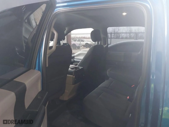 2018 Ford F-150 XL with VIN 1FTEW1CP9JKC79943, listed as a IAAI auction lot 41211868 with 103,035 mi miles. Bid and sale history available at carsss.com. Image 8.