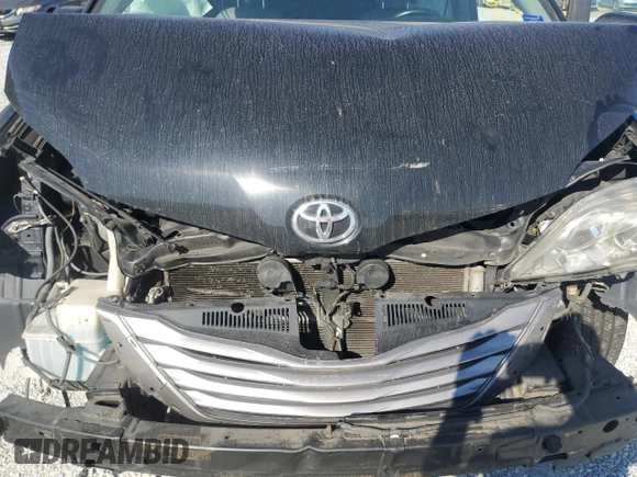 2017 Toyota Sienna XLE Auto Access Seat with VIN 5TDYZ3DC3HS829197, listed as a Copart auction lot 77864334 with 236,171 mi miles and Non Repairable. Bid and sale history available at DreamBid. Image 12.