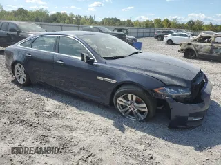 2017 Jaguar XJ with VIN SAJWJ2GD0H8W04917, listed as a Copart auction lot 72507934 with 112,042 mi miles and Salvage Title. Bid and sale history available at carsss.com. Image 4.