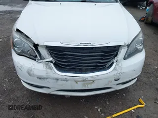 2012 Chrysler 200 S with VIN 1C3CCBHG3CN123224, listed as a IAAI auction lot 41915557 with 138,229 mi miles. Bid and sale history available at carsss.com. Image 6.