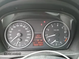 2006 BMW 3 Series 325i with VIN WBAVB13546KR66469, listed as a Copart auction lot 50187625 with 185,677 mi miles and Clean Title. Bid and sale history available at carsss.com. Image 9.