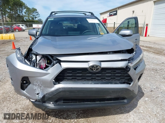 2025 Toyota RAV4 XLE with VIN 2T3W1RFVXSC309764, listed as a IAAI auction lot 41866773 with 4,641 mi miles. Bid and sale history available at carsss.com. Image 6.