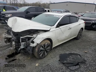 2020 Nissan Altima SV z VIN 1N4BL4DWXLC142712, wystawiony jako Copart lot #50307605 z przebiegiem 117 064 mil mil oraz Szkoda całkowita • Salvage title. Historia ofert i sprzedaży dostępna na DreamBid. Obrazek 1.
