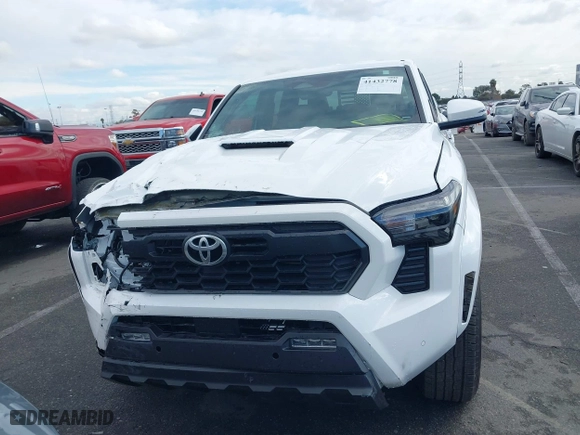 2024 Toyota Tacoma 4WD SR5 with VIN 3TYLB5JNXRT007339, listed as a IAAI auction lot 41432778 with 4,038 mi miles. Bid and sale history available at carsss.com. Image 12.