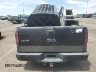2004 Ford F-150 XL z VIN 1FTRF12W74NC16501, wystawiony jako Copart lot #57530505 z przebiegiem 186 508 mil mil oraz Szkody całkowita. Historia ofert i sprzedaży dostępna na DreamBid. Obrazek 6.