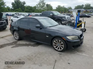 2011 BMW 3 Series 328i z VIN WBAPH7G54BNN02496, wystawiony jako Copart lot #60601785 z przebiegiem 156 459 mil mil oraz Czysty tytuł • Clean title. Historia ofert i sprzedaży dostępna na DreamBid. Obrazek 4.