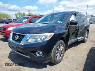 2014 Nissan Pathfinder S z VIN 5N1AR2MM5EC612389, wystawiony jako IAAI lot #42282431 z przebiegiem 73 327 mil mil oraz . Historia ofert i sprzedaży dostępna na DreamBid. Obrazek 17.