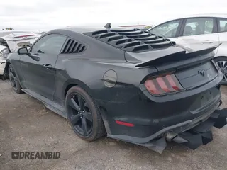 2021 Ford Mustang EcoBoost z VIN 1FA6P8TH7M5132841, wystawiony jako IAAI lot #42364830 z przebiegiem 22 331 mil mil oraz . Historia ofert i sprzedaży dostępna na DreamBid. Obrazek 3.