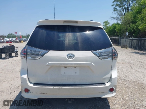 2012 Toyota Sienna SE z VIN 5TDXK3DC1CS186020, wystawiony jako IAAI lot #42471455 z przebiegiem 215 048 mil mil oraz . Historia ofert i sprzedaży dostępna na DreamBid. Obrazek 17.