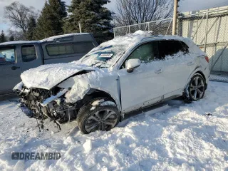 2020 Audi Q3 S line Prestige z VIN WA1FECF37L1033164, wystawiony jako Copart lot #45464835 z przebiegiem Nie podano mil oraz Szkody całkowita. Historia ofert i sprzedaży dostępna na DreamBid. Obrazek 1.