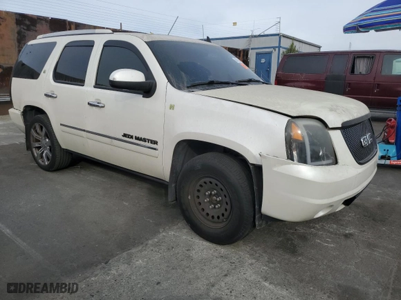 2011 GMC Yukon Hybrid Denali with VIN 1GKS2GEJ4BR326190, listed as a Copart auction lot 84516504 with NaN miles and Salvage Title. Bid and sale history available at carsss.com. Image 4.