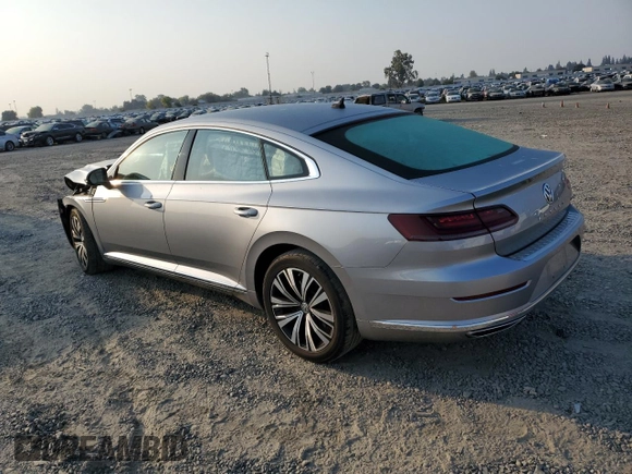 2019 Volkswagen Arteon SE z VIN WVWBR7AN7KE000360, wystawiony jako Copart lot #69217423 z przebiegiem 28 694 mil mil oraz . Historia ofert i sprzedaży dostępna na DreamBid. Obrazek 2.