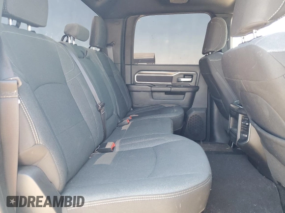2024 Ram 2500 Big Horn z VIN 3C6UR5DL0RG298980, wystawiony jako Copart lot #59117305 z przebiegiem 16 610 mil mil oraz Szkoda całkowita • Salvage title. Historia ofert i sprzedaży dostępna na DreamBid. Obrazek 10.