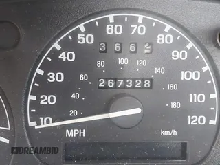 2000 Ford Ranger XL with VIN 1FTYR10C2YTA09849, listed as a IAAI auction lot 42195918 with 267,328 mi miles and . Bid and sale history available at carsss.com. Image 7.