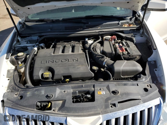 2009 Lincoln MKS with VIN 1LNHM94R59G611484, listed as a Copart auction lot 43998775 with 118,706 mi miles and Salvage Title. Bid and sale history available at DreamBid. Image 11.
