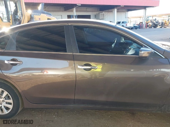 2015 Nissan Altima 2.5 S with VIN 1N4AL3AP2FC417285, listed as a IAAI auction lot 41847034 with 188,069 mi miles. Bid and sale history available at carsss.com. Image 14.
