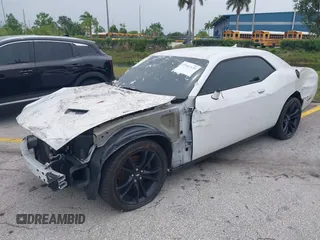 2017 Dodge Challenger SXT Plus z VIN 2C3CDZAG5HH651878, wystawiony jako IAAI lot #27141139 z przebiegiem 36 286 mil mil oraz . Historia ofert i sprzedaży dostępna na DreamBid. Obrazek 16.