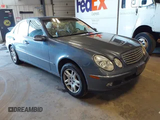 2003 Mercedes-Benz E 320 z VIN WDBUF65J63A264521, wystawiony jako IAAI lot #41318272 z przebiegiem 154 779 mil mil oraz . Historia ofert i sprzedaży dostępna na DreamBid. Obrazek 1.