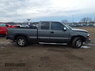 2001 Chevrolet Silverado 1500 LS with VIN 2GCEC19T511176550, listed as a IAAI auction lot 41672634 with 261,978 mi miles. Bid and sale history available at carsss.com. Image 14.