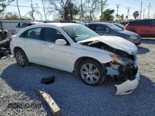 2011 Chrysler 200 Touring with VIN 1C3BC1FB1BN614399, listed as a Copart auction lot 44334155 with 170,372 mi miles and Salvage Title. Bid and sale history available at carsss.com. Image 4.