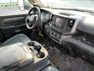 2019 Ram 2500 Tradesman with VIN 3C6MR5AJ6KG704365, listed as a Copart auction lot 68112444 with 64,298 mi miles and Non Repairable. Bid and sale history available at carsss.com. Image 8.